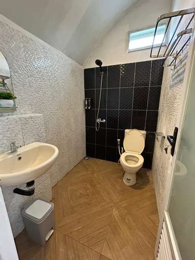 Bedroom 12