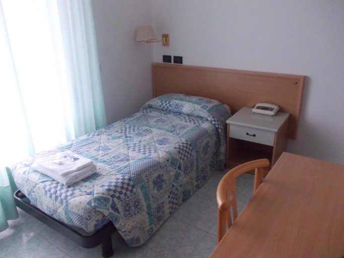 Bedroom 2, Scacco Rosso via Piave 23, Teramo