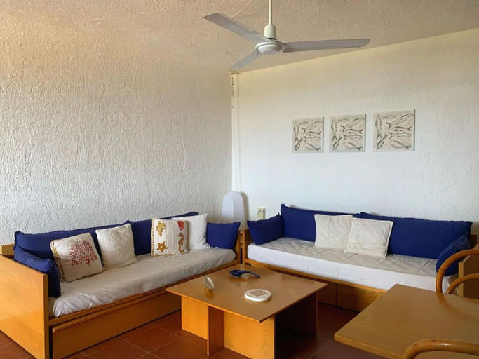Living area, Apartment in Olbia With Garden, Olbia-Tempio