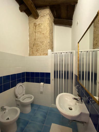 Bathroom 5, La Locanda del Curato Rooms, Salerno