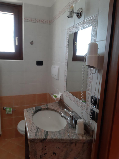 Bathroom 4
