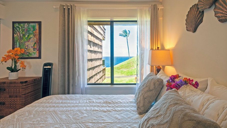 Bedroom 2, Sealodge B6, Kauai