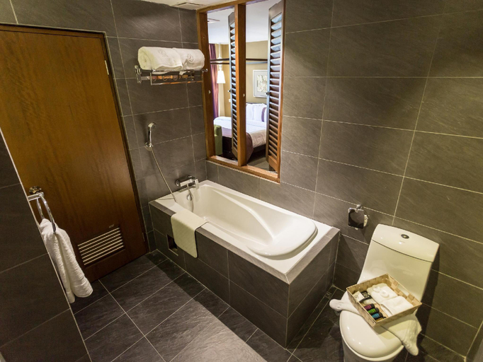 Bathroom 6