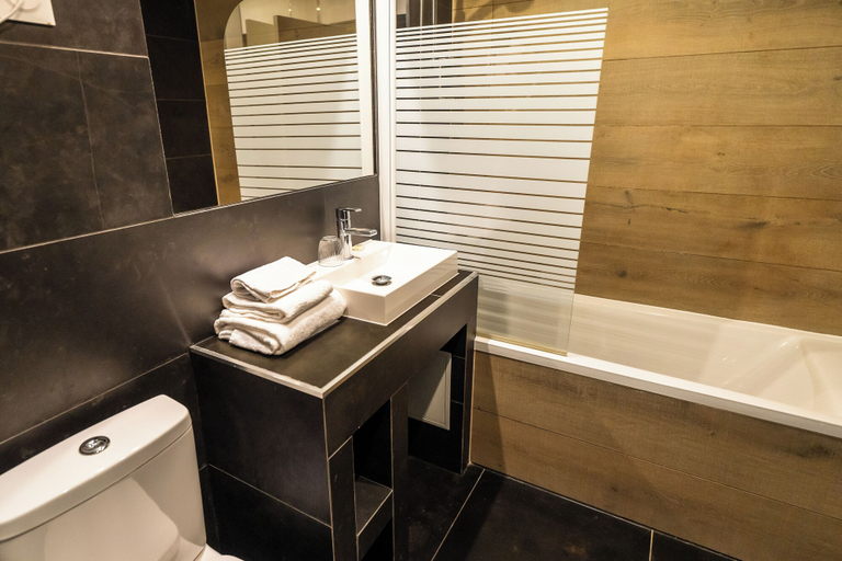 Bathroom 5, Hôtel Brueghel, Nord