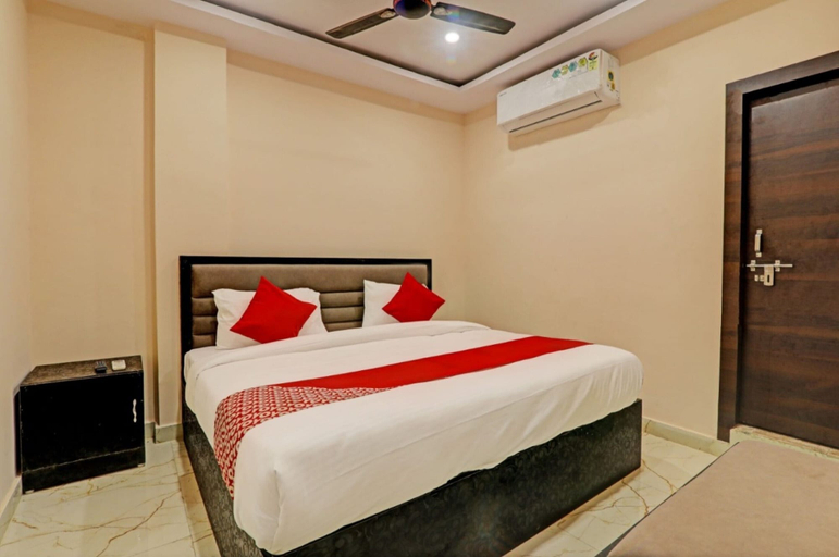 Bedroom 4, Goroomgo Madhav Inn Lucknow, Lucknow
