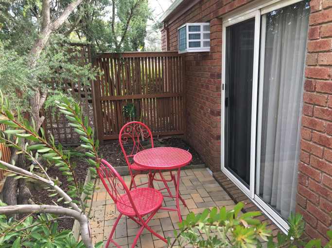 Others 4, Inverloch Central Motor Inn, Bass Coast Bal