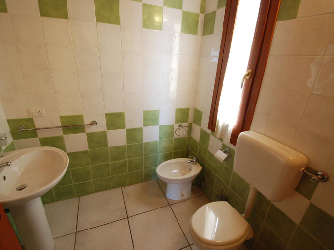 Bathroom, Apartment Le Ginestre-1 by Interhome, Cagliari