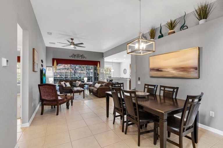 Food & Drinks, 2538 Windsor Hills, Osceola
