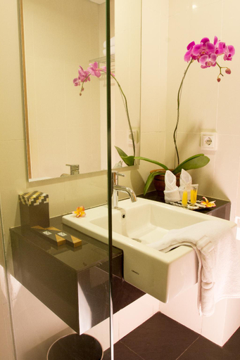 Bathroom 17
