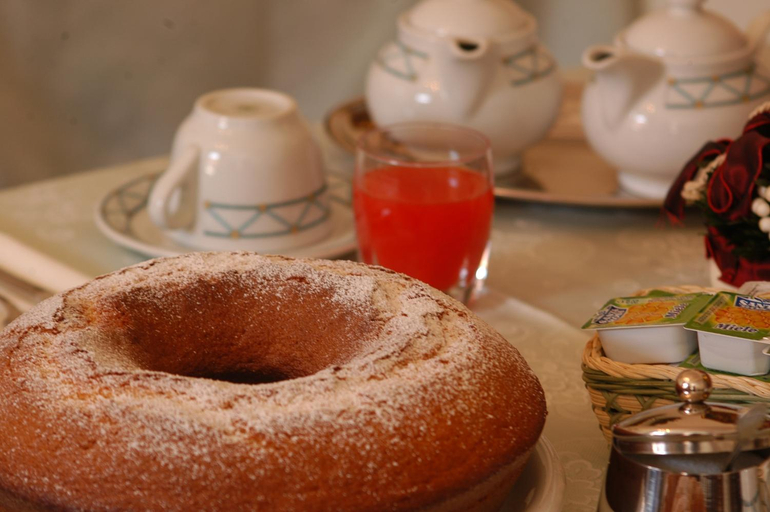 Food & Drinks 5, B&B San Michele a Porta Pia, Rome