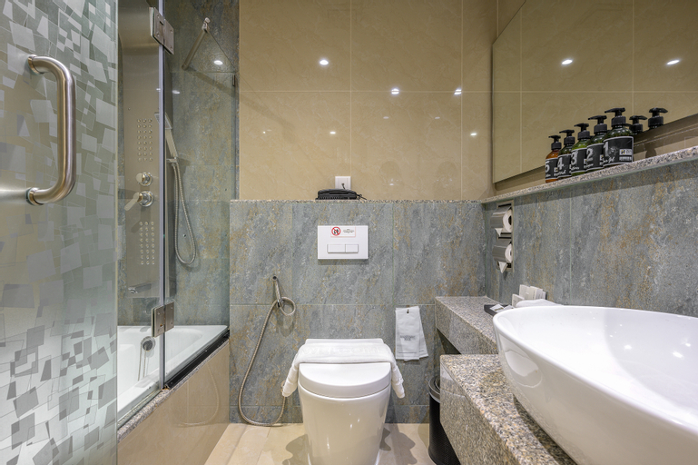 Bathroom 20