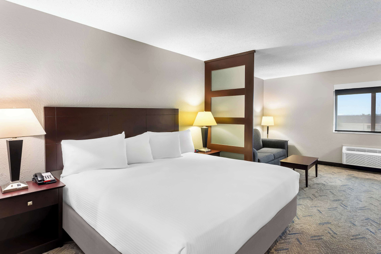 Bedroom 3, Best Western Oswego Hotel, Kendall