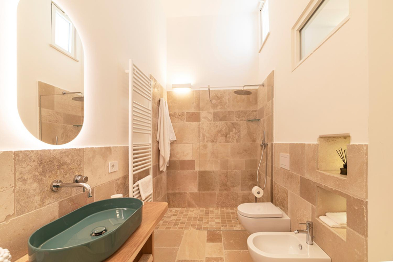 Bathroom 4, Masseria San Nicola Savelletri - B&B, Brindisi