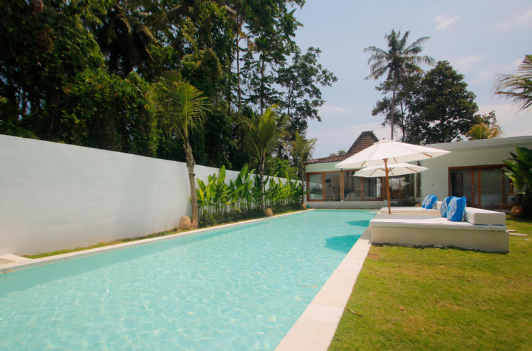 Swimming Pool 5