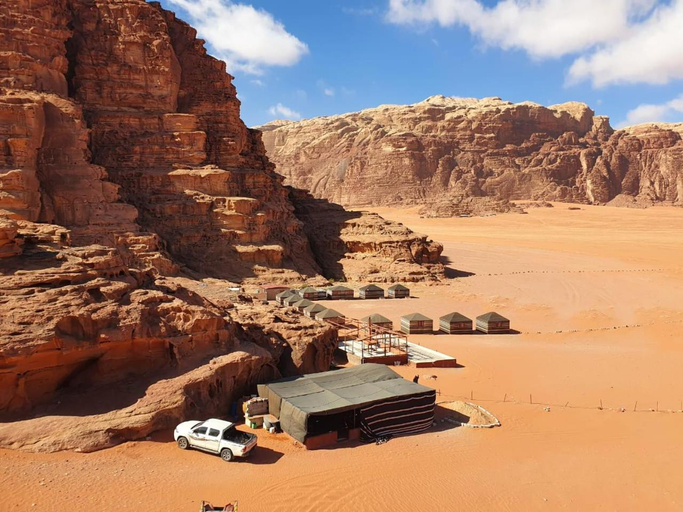 Others 5, Red Mountain Camp, Aqaba