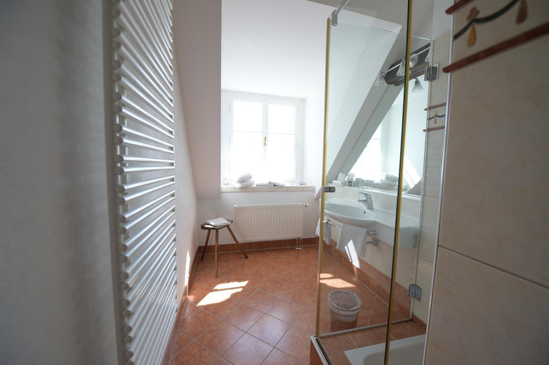 Bathroom 3, Hotel Post Karlon, Bruck-Mürzzuschlag