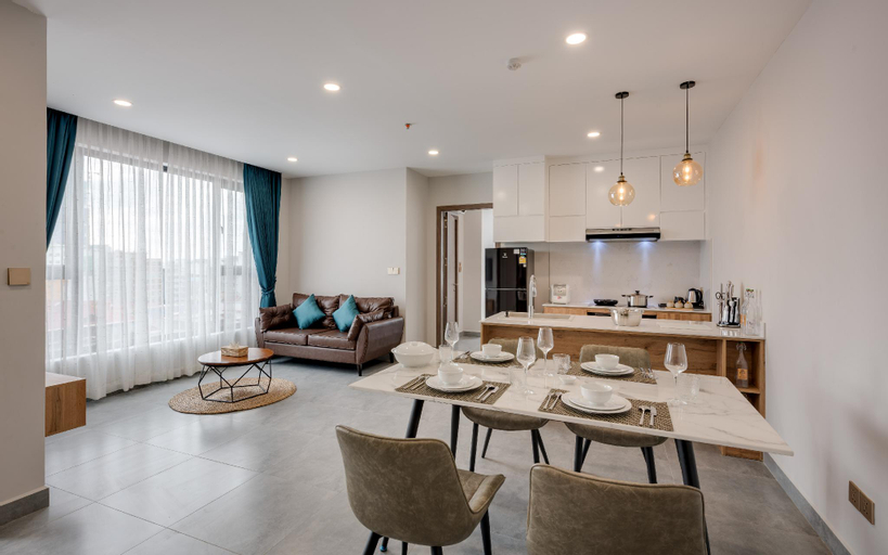 Dining Room 9
