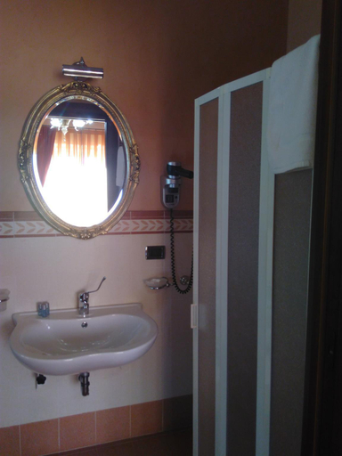 Bathroom 4, Hotel Villa Dorata., Catania