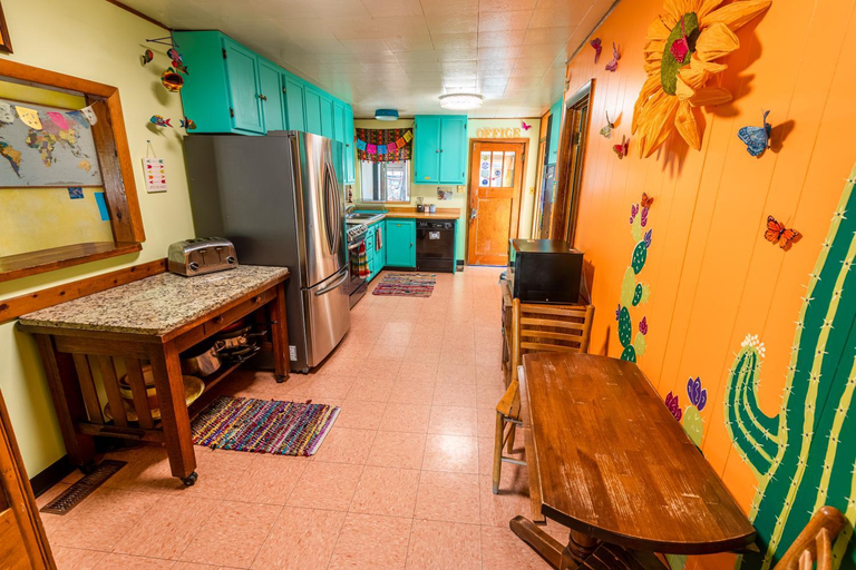 Others 5, The Wanderlust Hostel, Gunnison