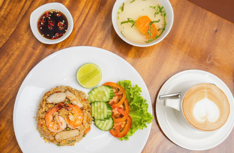 Food & Drinks 14