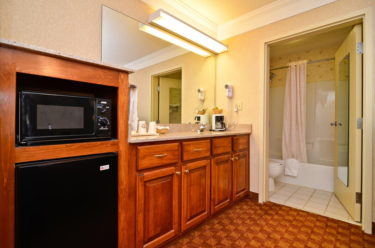 Facilities 1, Peach State Inn & Suites, Pulaski