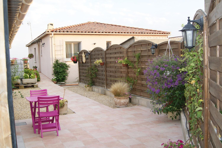 Others 5, Chambres d'Hotes le Libournais, Gard