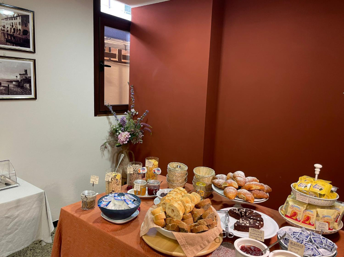 Food & Drinks 4, Albergo Tecla, Verona