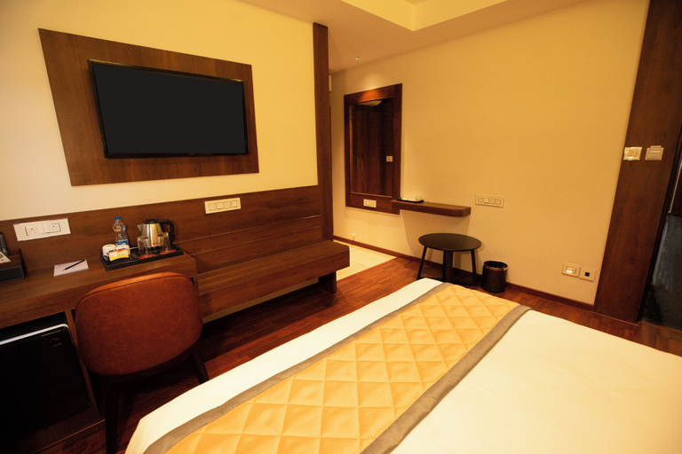 Bedroom 5, Golden Fortune Inn Hotel, Bangalore