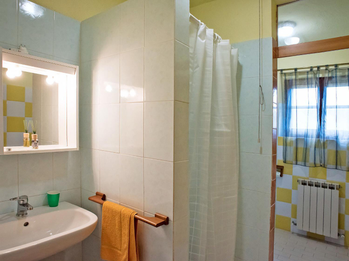 Bathroom, Apartment Paradiso Selvaggio-1 by Interhome, Perugia