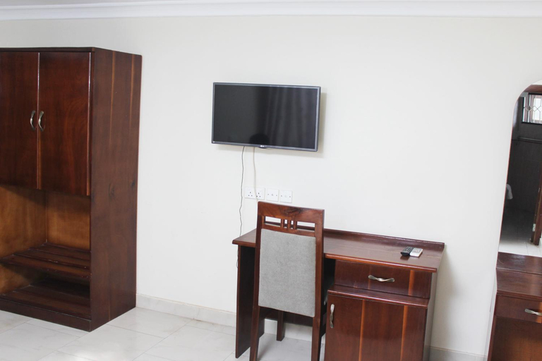 Bedroom 2, Suus Rahma Guest House & Apartments, Accra