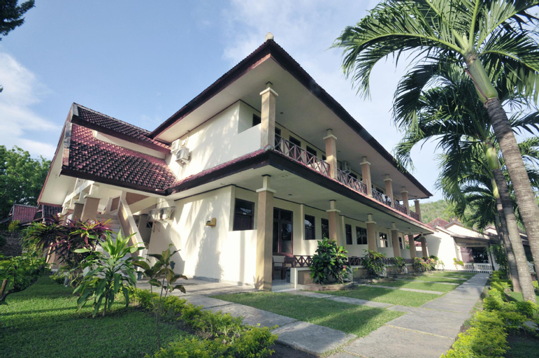 Exterior 2