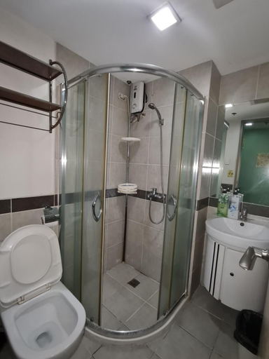 Bathroom 4, Solemare Parksuites Condominium - Condo R Us, Parañaque