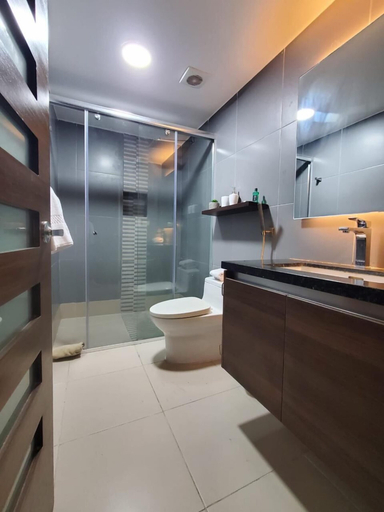 Bathroom 4, ZAMFAR Vacaciones, Manta