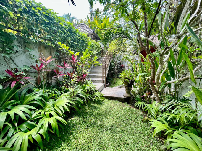 Others, Rumah Manis, Gianyar