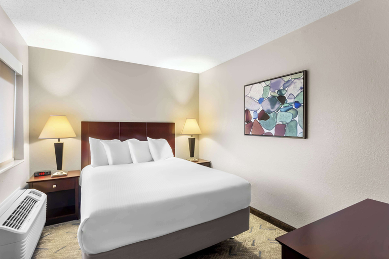 Bedroom 3, Best Western Oswego Hotel, Kendall