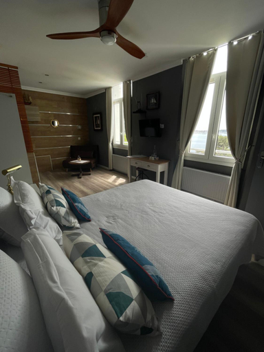 Bedroom 3, Villa Les Terrasses Tamaris Les Sablettes, Var