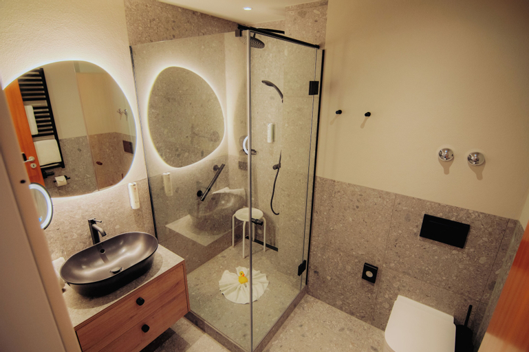 Bathroom 4