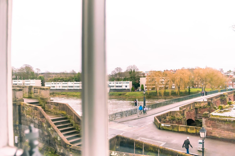 Others 4, Chester City Studios with River Views and Parking by Rework Accommodation, Cheshire West and Chester