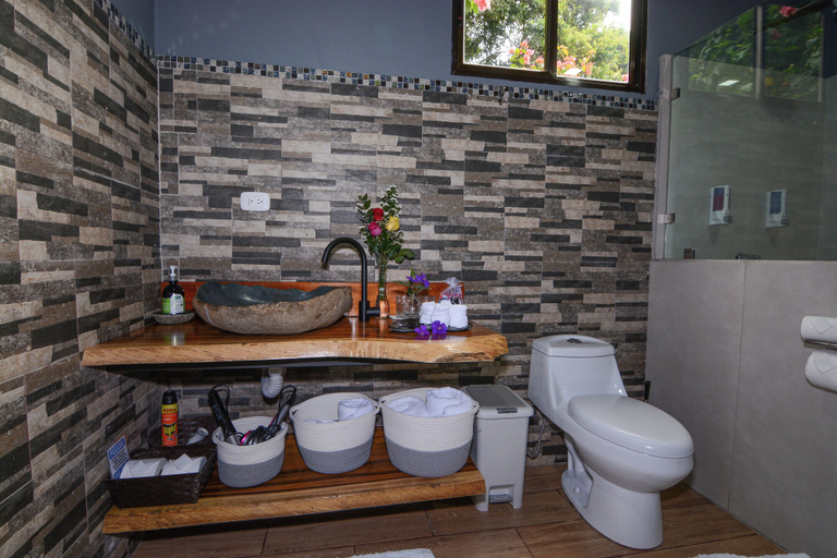 Bathroom 4, Villa Golondrina, Puntarenas