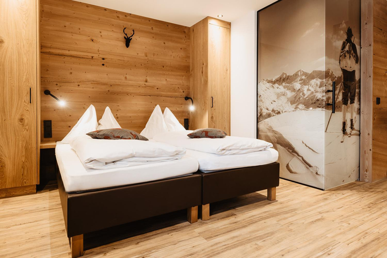 Bedroom, Embacher Sporthotel, Zell am See
