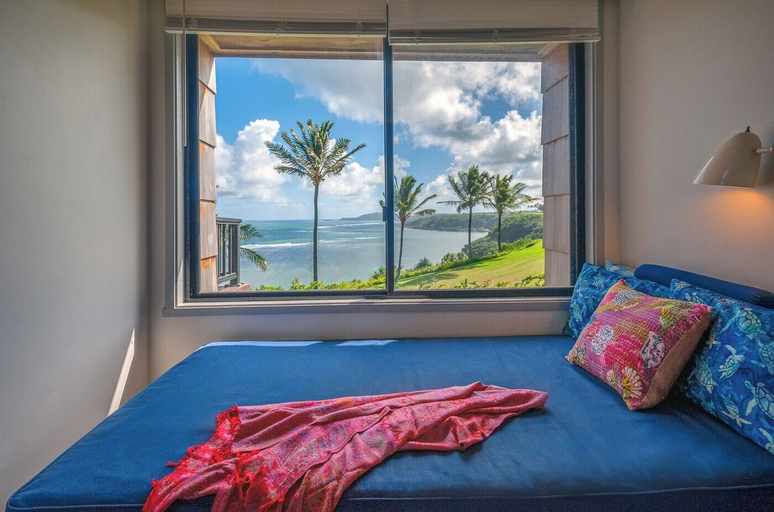 Bedroom 2, Sealodge E6, Kauai
