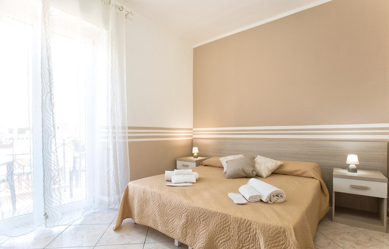 Others 2, Alguest, Sassari