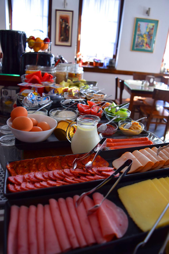 Food & Drinks 4, Hotel Theatre