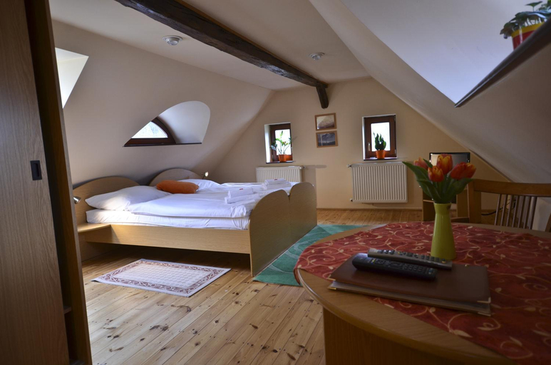 Bedroom 2, Hotel U Kozicky, Teplice
