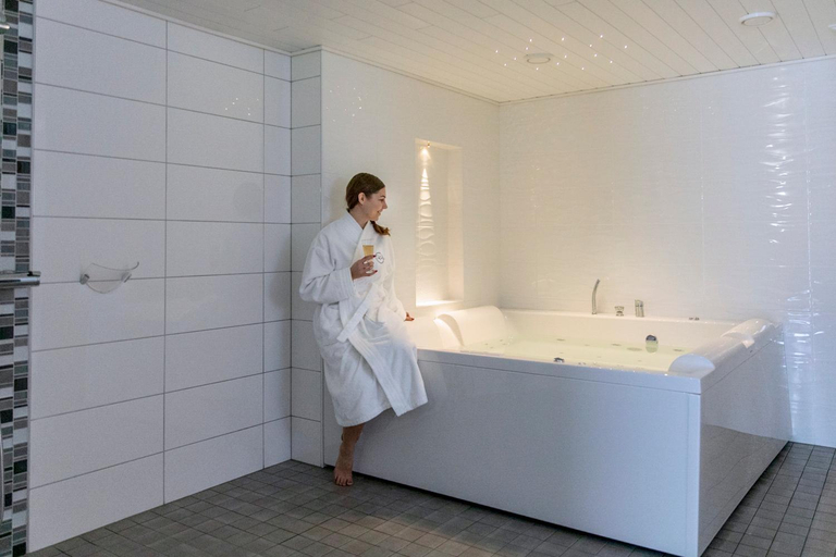 Bathroom 2, Woikoski Feeling - WHD Gard, Southern Savonia