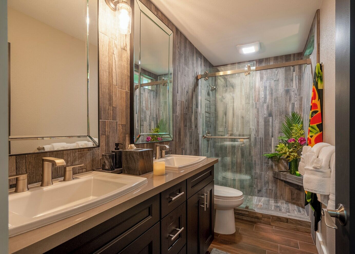 Bathroom, Puamana 16B, Kauai
