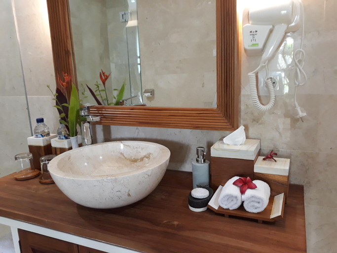 Bathroom 19