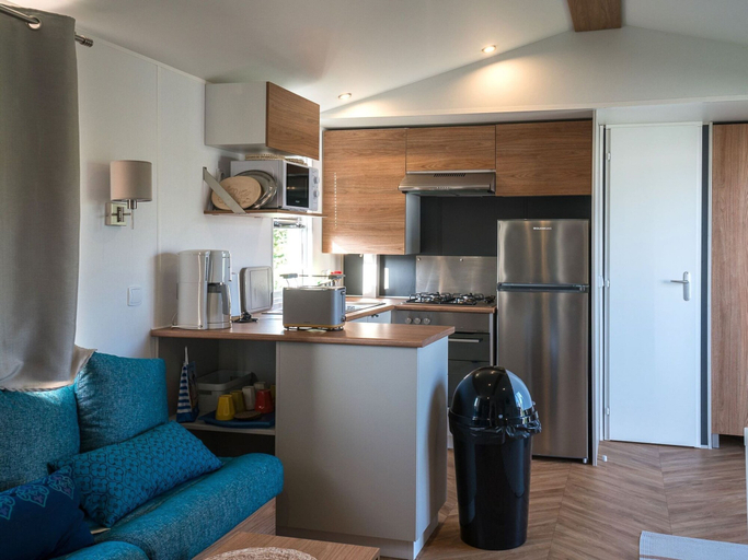 Private kitchen 4, Chalet in Oostkapelle Near Beach & Pool, Veere