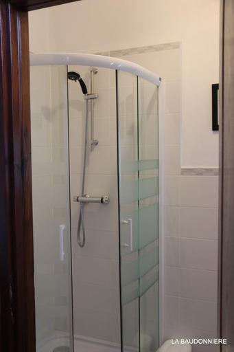 Bathroom 4, Chambre d'hote Manoir de La Baudonniere, Vendée