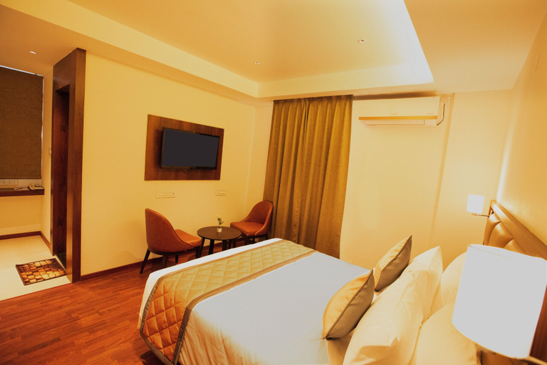 Bedroom 5, Golden Fortune Inn Hotel, Bangalore